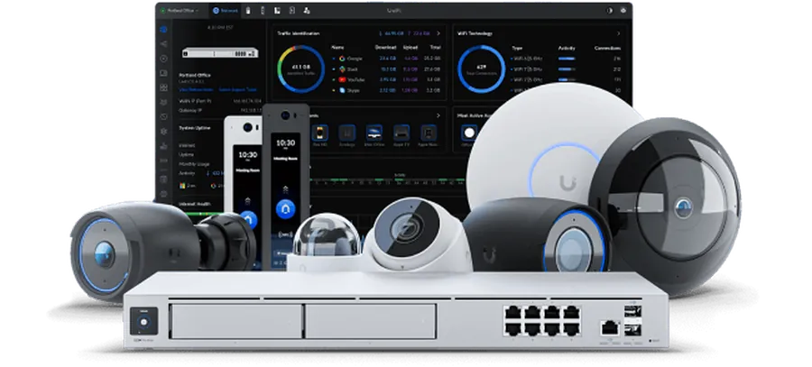 UniFi-dashboard en app naast UniFi-hardware voor thuis